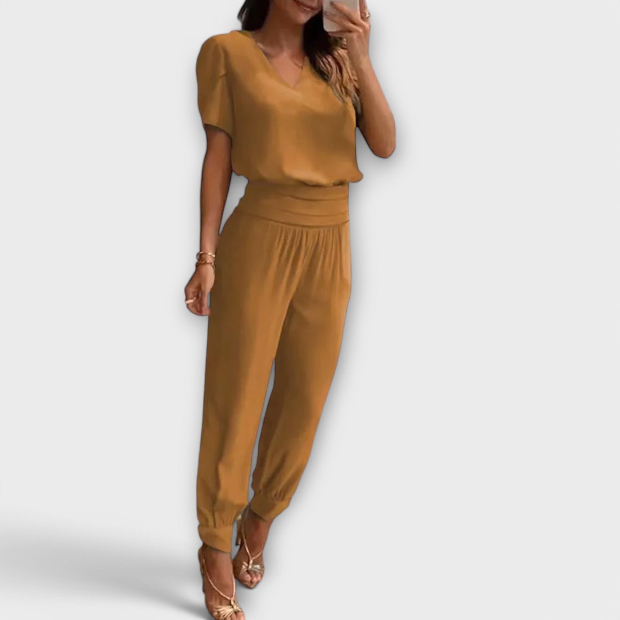 Irmelin – Elegantni set s topom i hlačama